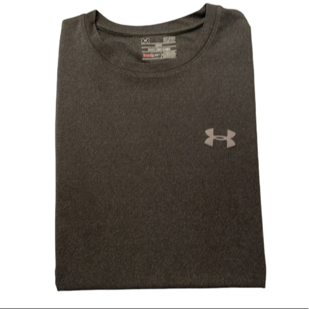 Under Armour T-shirt